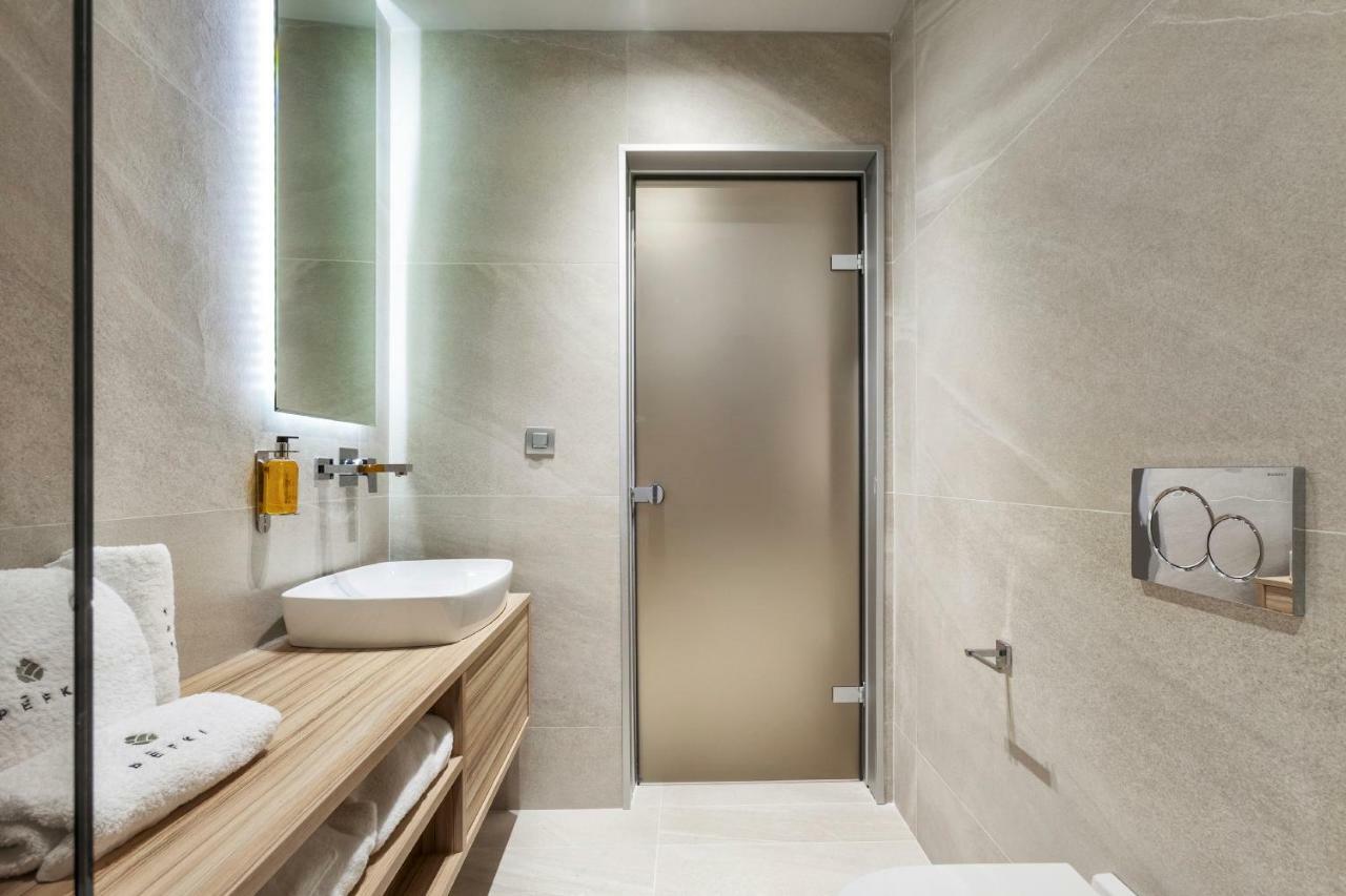 Pefki Deluxe Residences Пефкохорі Екстер'єр фото